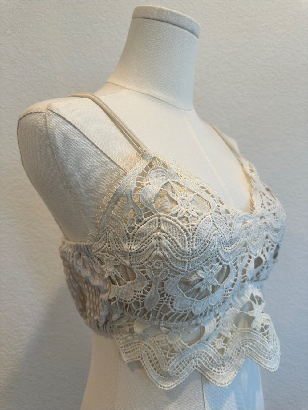 Anthropologie Ivory Crochet Lace Bralette Crop Top Size Small - Picture 2 of 5
